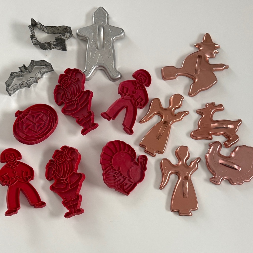 Assorted Vintage Holiday Cookie Cutters